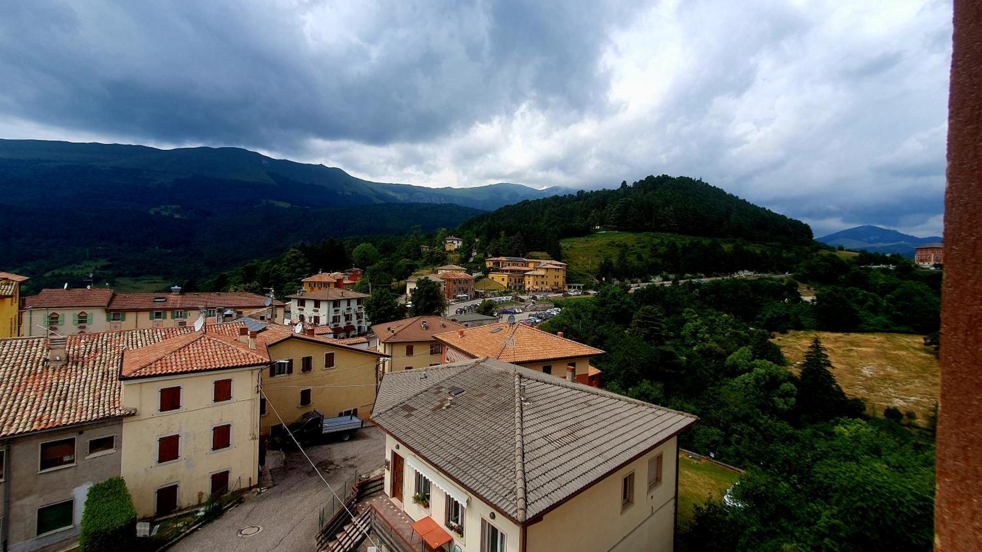 Hotel Serena Spiazzi Di Caprino Exterior photo